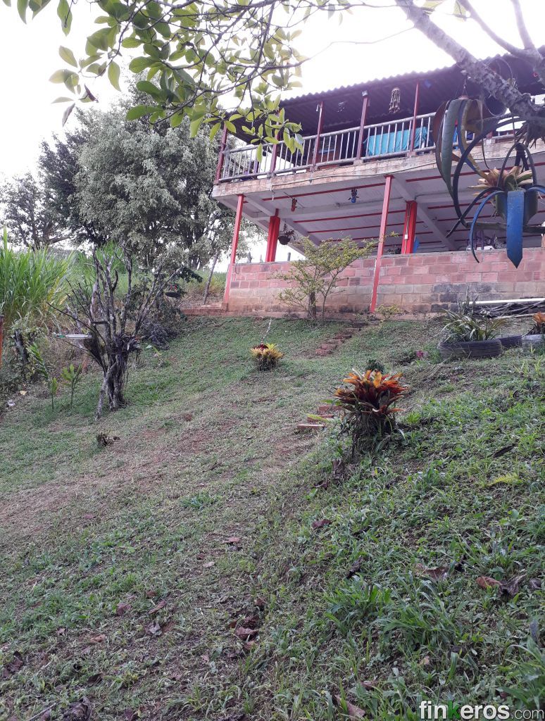 EDINSON ALBAN COLONIA - Finca en La Cumbre, Valle del Cauca